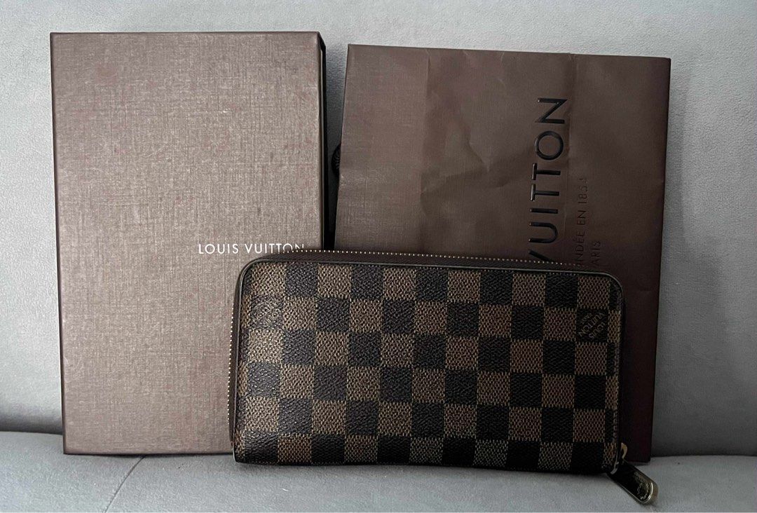Louis vuitton damier long wallet (Category: Luxury Bags & Wallets) located in General Trias. Submitted by east10 (Listing ID 1465342054, Image 2). Description: Guaranteed Authentic 100%!! Inclusions: box,dustbag and paperbag.