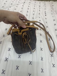 (Category: ) located in . Submitted by preloved.byryn.com (Listing ID 1462510253, Image 1). Description: .