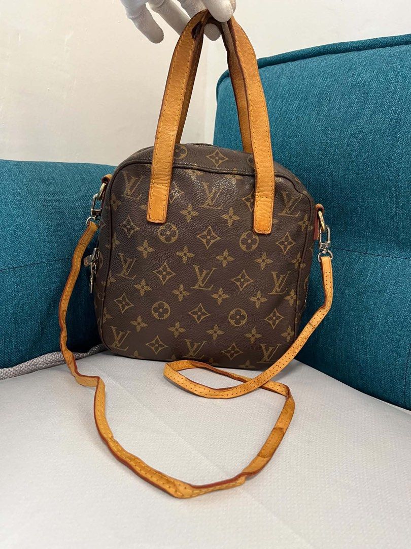 Louis Vuitton Spontini (Category: Luxury Bags & Wallets) located in Tacurong. Submitted by pearlitas_ukay (Listing ID 1465175230, Image 1). Description: The Louis Vuitton Spontini is a structured, square-shaped 2-way handbag and crossbody bag first introduced in the early 2000s. Designed primarily as a compact utility vanity or cosmetic bag, its classic look and functional design quickly made it a popular daily lifestyle handbag. 📐 Product Speci