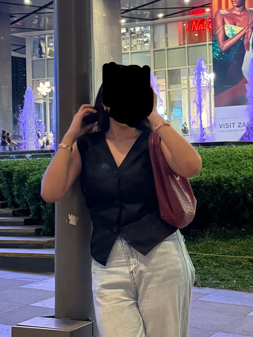 Lovito Black Button-Up Sleeveless Vest (Category: Sleeveless) located in Bulacan. Submitted by jyrshsh (Listing ID 1465204812, Image 3). Description: .ᐟsize: XL (but best fit for med size) .ᐟcolor: black .ᐟstyle: v-neck sleeveless vest with front button closure (3 dark buttons) and gathered side details .ᐟcondition: Great for layering casual or smart outfits mop: gcash mod: lbc/jnt loc: bulacan.
