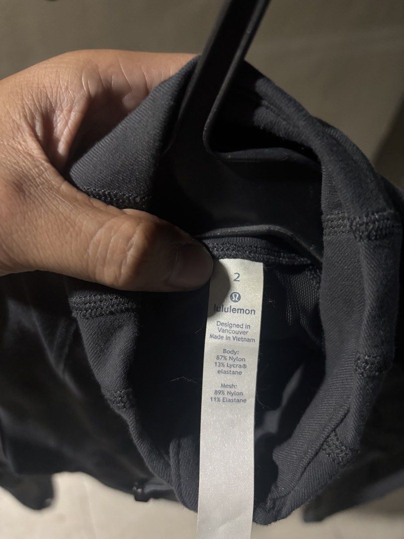 Lululemon define (Category: Activewear) located in Nueva Valencia. Submitted by thriftletics.ilo (Listing ID 1465332609, Image 3). Description: Dot 2 Like new.