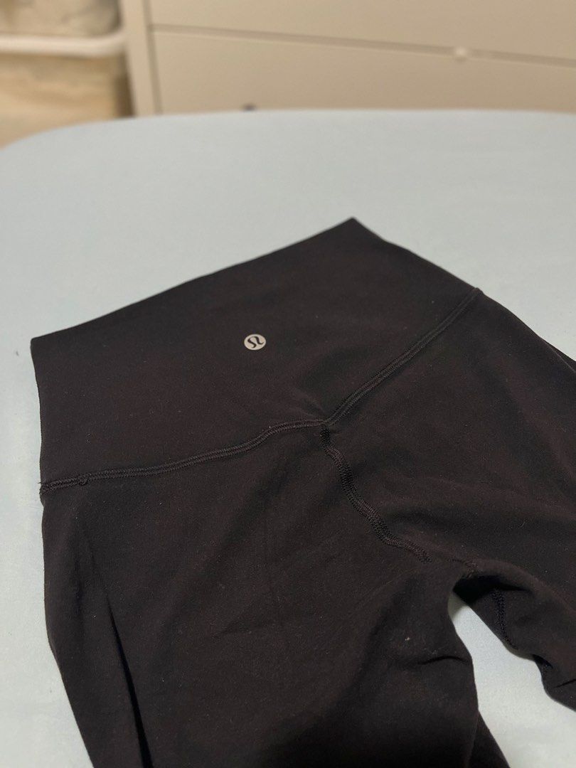 Lululemon Leggings (Category: Activewear) located in Santa Rosa. Submitted by jaleendlal (Listing ID 1465309186, Image 1). Description: .