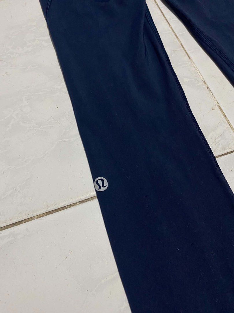 lululemon Leggings Dot 2 (Category: Other Bottoms) located in Cavite. Submitted by abasolo_jv (Listing ID 1465281382, Image 3). Description: Good Condition Dot 2 10/10 Colorate No issue try to offer .
