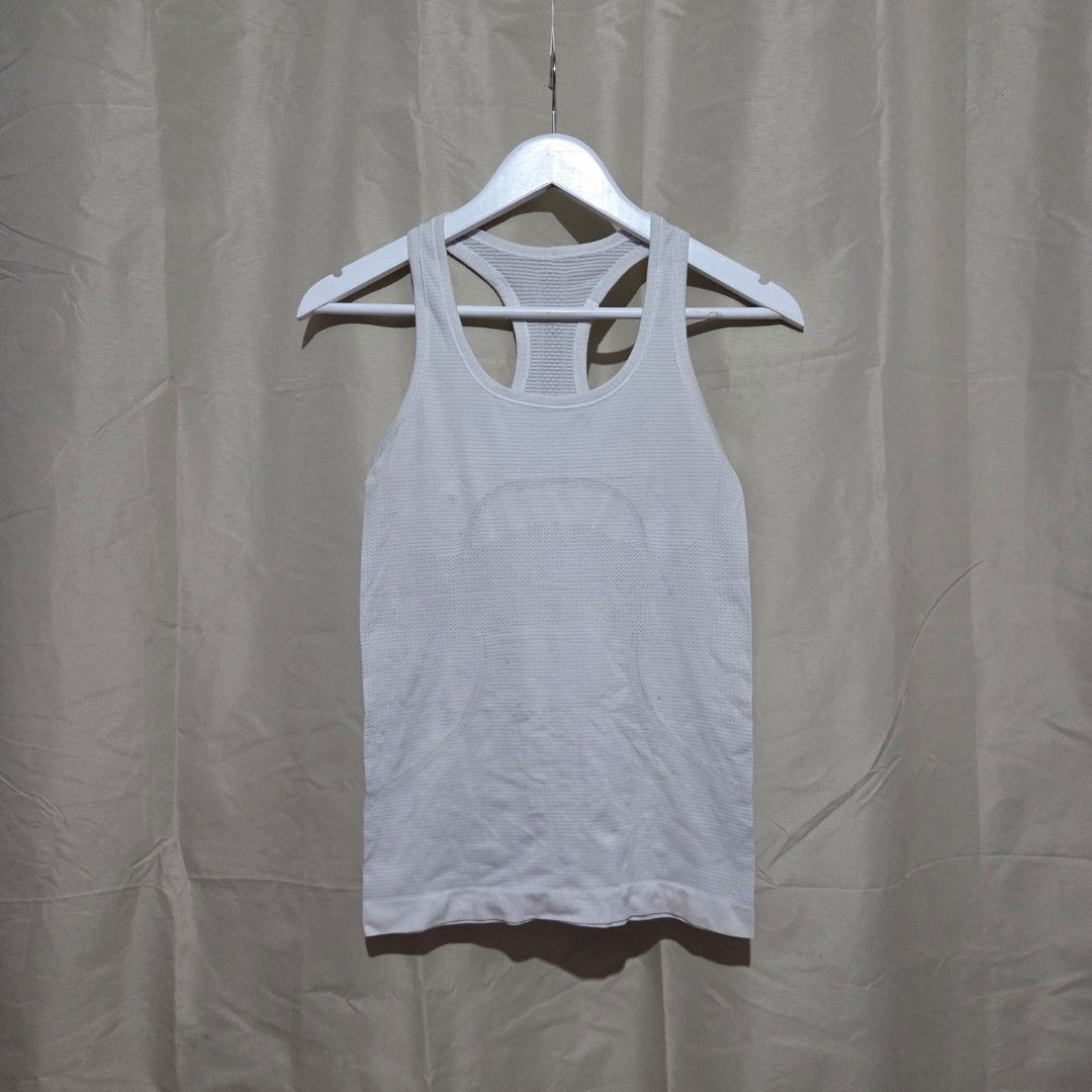 LULULEMON size 4 (Category: Activewear) located in Santiago. Submitted by fromboxes (Listing ID 1465315210, Image 1). Description: 8/10 cond Ships thru J&T Isabela North Luzon Shipping Nationwide No rush shipping 😊😊.