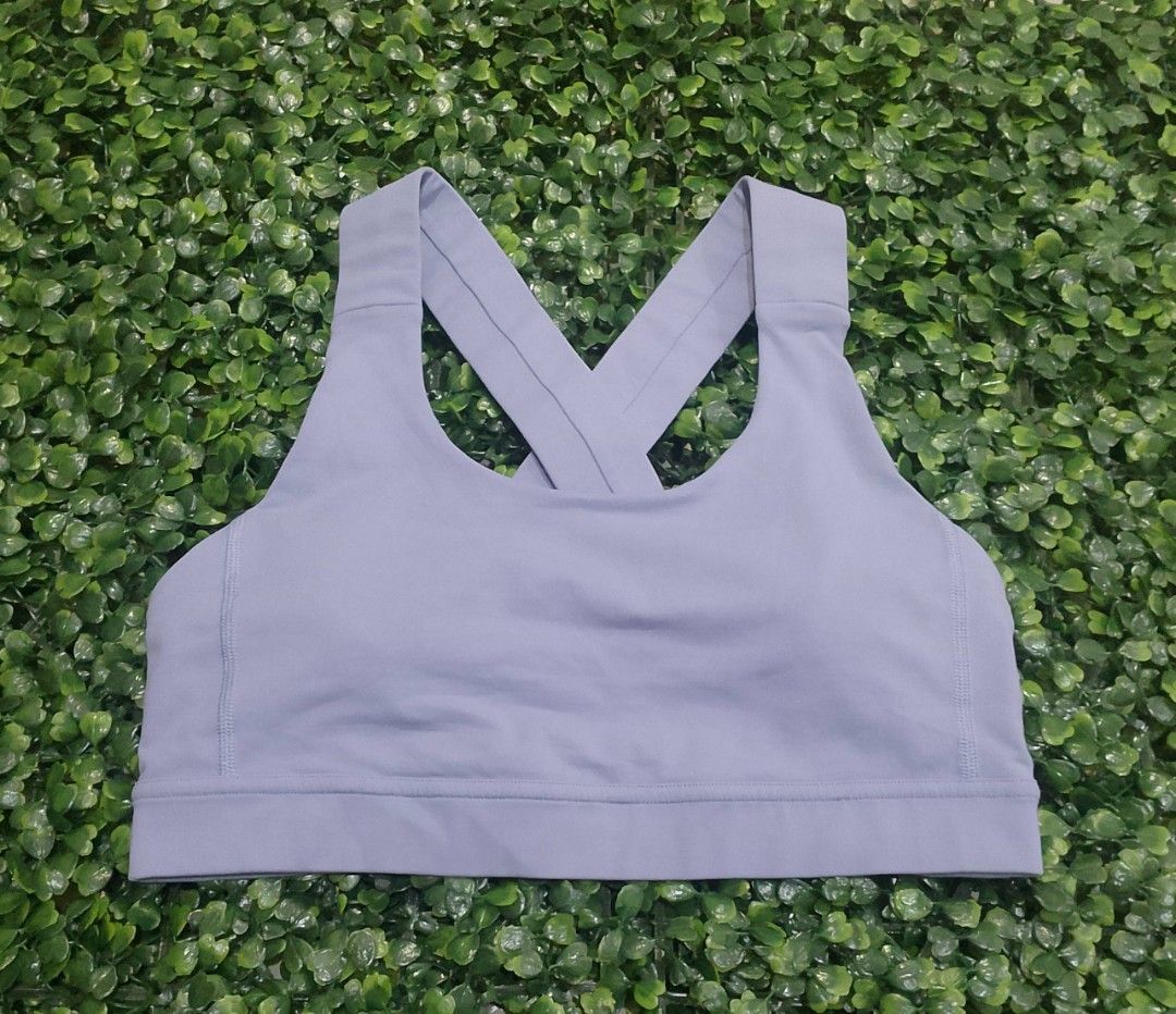 Lululemon SportsBra (Category: Activewear) located in Davao. Submitted by thrifttayo (Listing ID 1465202503, Image 2). Description: Dot 6 No Issue Excellent Condition .