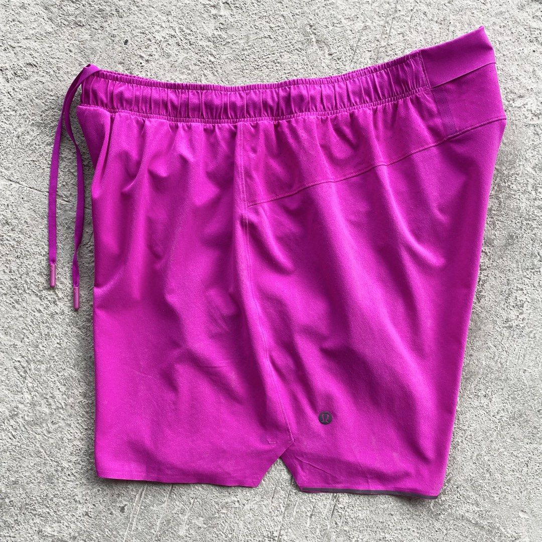 Lululemon Surge 6 Running Short (Category: Activewear) located in Manila. Submitted by thrift3006 (Listing ID 1465297146, Image 1). Description: Lululemon Surge Running Short - Size 32-36w 16L No issue Excellent condition ₱1,280+sf only🏷️ Loc baliwag bulacan 📍 Pm 📩.