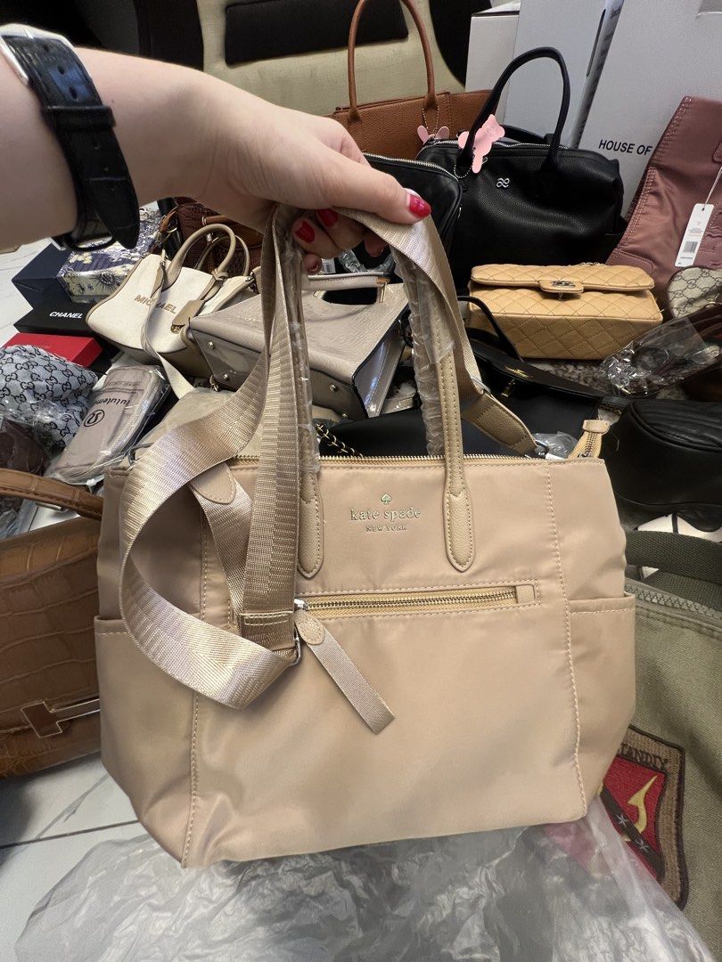LUXURY BAGS (Category: Shoulder Bags) located in Manila. Submitted by businesspform (Listing ID 1465285382, Image 3). Description: on hand! dm me for inquiries ⭐️ or visit us on ig: @getblstd.ph for more available items 💐 .