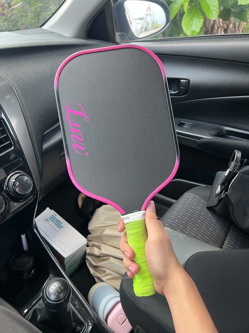 Luzz Pro 2 Saber (Category: Racket and Ball Sports) located in Cainta. Submitted by crezzex (Listing ID 1465263910, Image 2). Description: Bought: 8.5k Used for only 6 months with scratches but can be covered by a edge tape RFS: Upgraded to a new one Can be negotiable with paddle cover, free edge tape and grip tape.