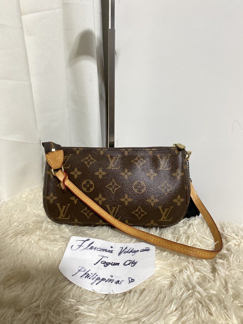 Lv kili (Category: Luxury Apparel) located in Tagum. Submitted by amarasluxbag (Listing ID 1465356566, Image 2). Description: Ganda neto Good condition Malinis pa Sign of use only .