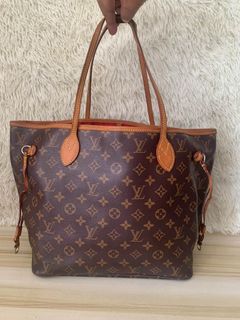 (Category: ) located in . Submitted by vilmabrandedukaybags (Listing ID 1465343536, Image 1). Description: .