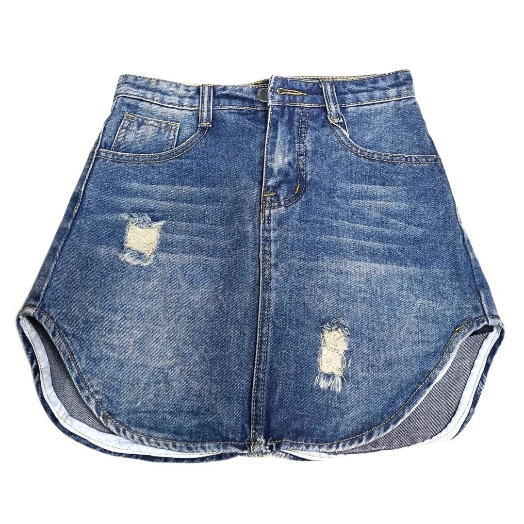 M2 STUDIO skort (Category: Skirts) located in Baguio. Submitted by a.ugustt (Listing ID 1465270633, Image 1). Description: 24-25 | L: 14" hard denim | blue not stretchable | high-waisted.
