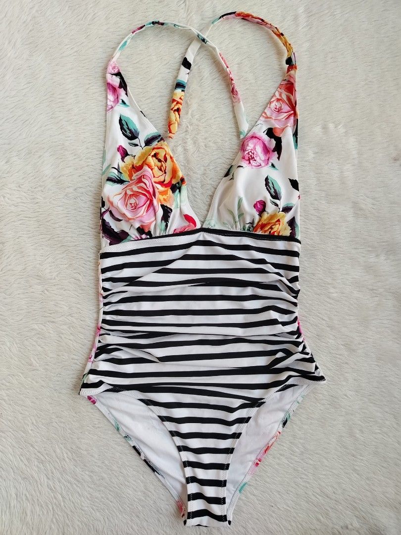 (M) Tummy Control Swim (Category: Bikinis & Swimsuits) located in Paranaque City. Submitted by closetbykimkirsten (Listing ID 1465238529, Image 1). Description: 🎀Like New🎀 ✨Brand: Cut Tag ⚡Built in pad -Tummy Control 🪷Size: Medium 💸Price: P249 (Non Negotiable) ♦️All Items are PRELOVED in good condition. ♦️Please do manage your expectations. ♦️WASH before USE ♦️BUY at your own RISK 🔥NO RETURN NO EXCHANGE POLICY🔥 ⛔BOGUS BUYER/JOY RESERVER wil