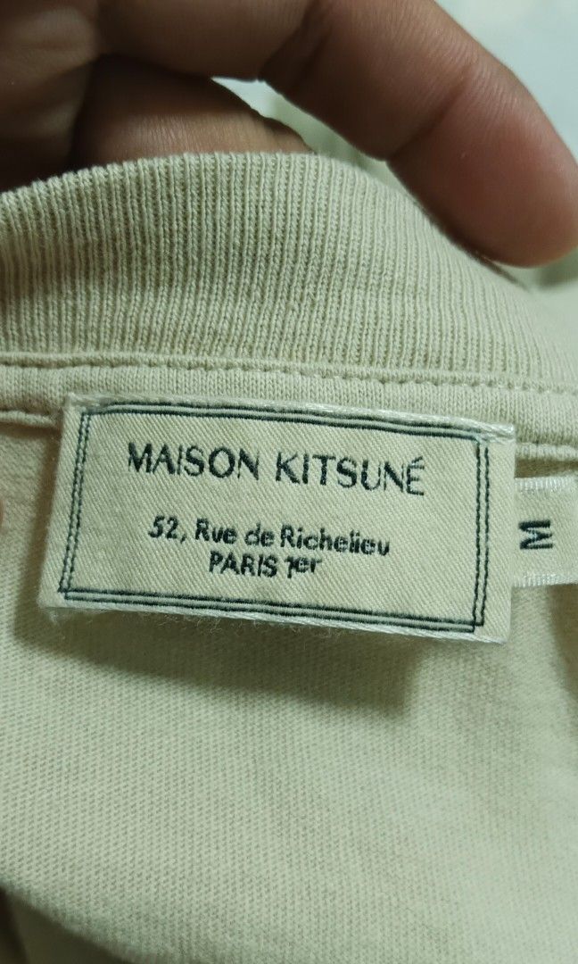 Maison Kitsuné Hawaiian Gothic Graphic Tee (Medium) (Category: Tshirts & Polo Shirts ) located in Calamba. Submitted by gs_gsk_akkv.26 (Listing ID 1465229957, Image 3). Description: Maison Kitsuné Hawaiian Gothic Graphic Tee Size: Medium (M) – Clean/standard fit. Condition: 9/10 (Excellent used condition, napakasarap pa ng tela). Origins: Made in Portugal (100% Authentic, complete tags with Product ID: AM00112AT150). Print: Super fresh at makulay