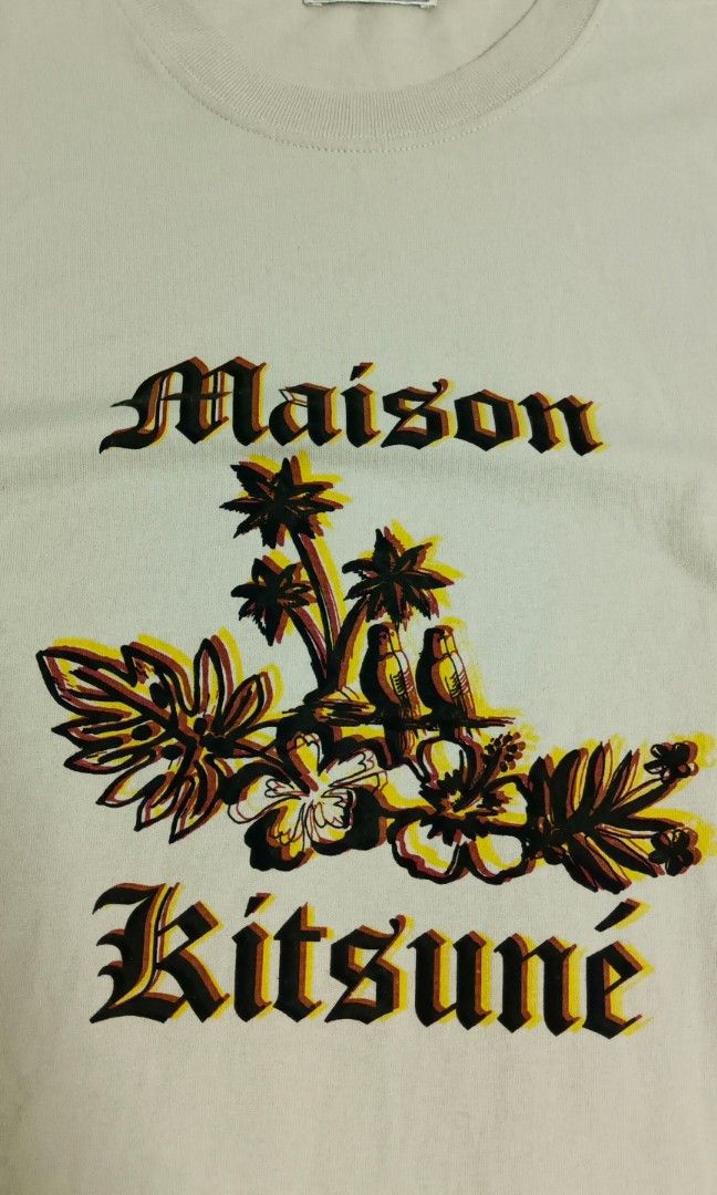 Maison Kitsuné Hawaiian Gothic Graphic Tee (Medium) (Category: Tshirts & Polo Shirts ) located in Calamba. Submitted by gs_gsk_akkv.26 (Listing ID 1465229957, Image 2). Description: Maison Kitsuné Hawaiian Gothic Graphic Tee Size: Medium (M) – Clean/standard fit. Condition: 9/10 (Excellent used condition, napakasarap pa ng tela). Origins: Made in Portugal (100% Authentic, complete tags with Product ID: AM00112AT150). Print: Super fresh at makulay