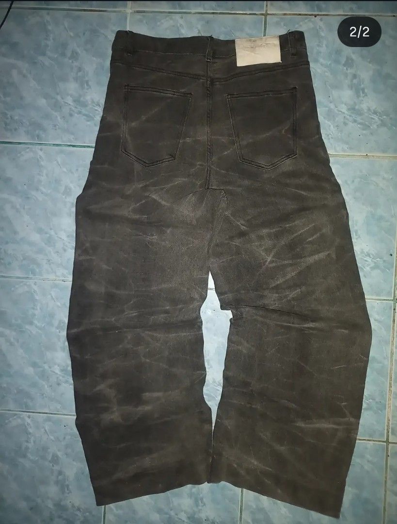 Maison Margiela Crease Pants (Category: Jeans) located in San Mateo. Submitted by psgout (Listing ID 1465188152, Image 2). Description: Maison Margiela Crease Pants No Inside Tags (random) Size 33 Drop offers.
