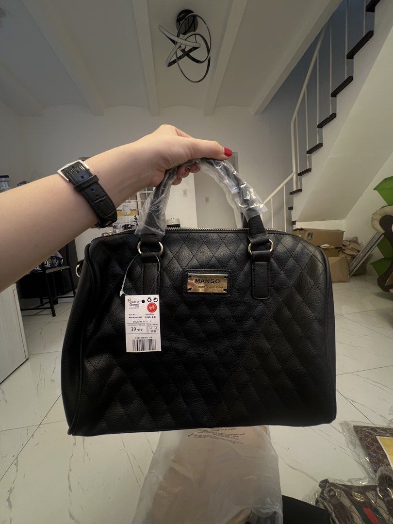 MANGO BAG (Category: Cross-body Bags) located in Manila. Submitted by businesspform (Listing ID 1465284746, Image 1). Description: on hand! dm me for inquiries ⭐️ or visit us on ig: @getblstd.ph for more available items 💐.