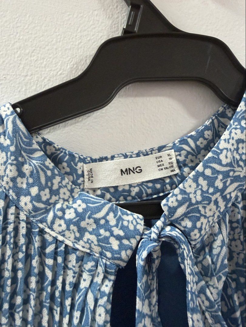 Mango short dress (Category: Dresses) located in Makati City. Submitted by lheigg (Listing ID 1465379766, Image 2). Description: .