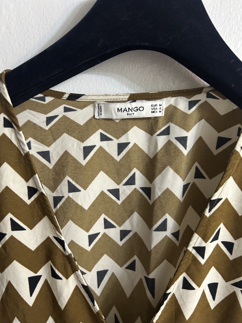 Mango Sleeveless Dress (Category: Dresses) located in Paranaque City. Submitted by simplylizzy (Listing ID 1465293465, Image 2). Description: .