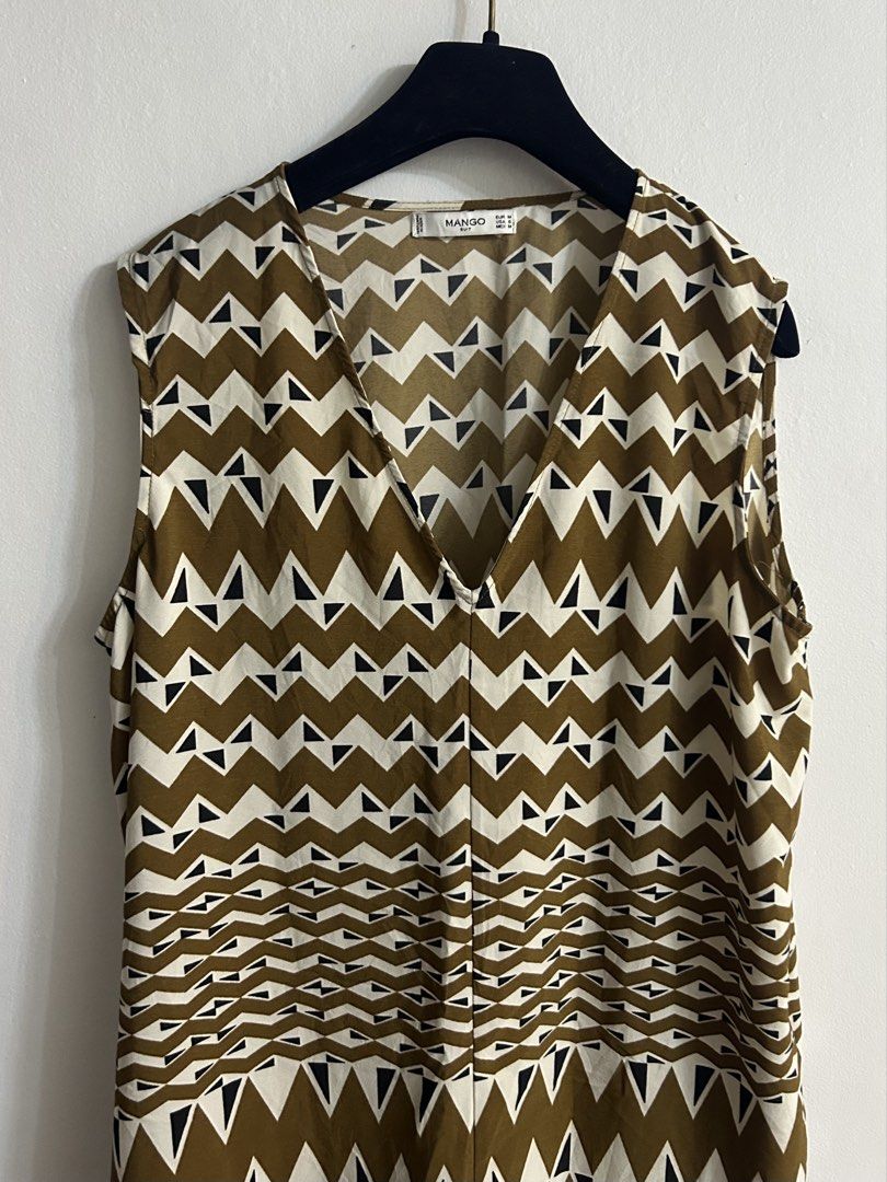 Mango Sleeveless Dress (Category: Dresses) located in Paranaque City. Submitted by simplylizzy (Listing ID 1465293465, Image 3). Description: .