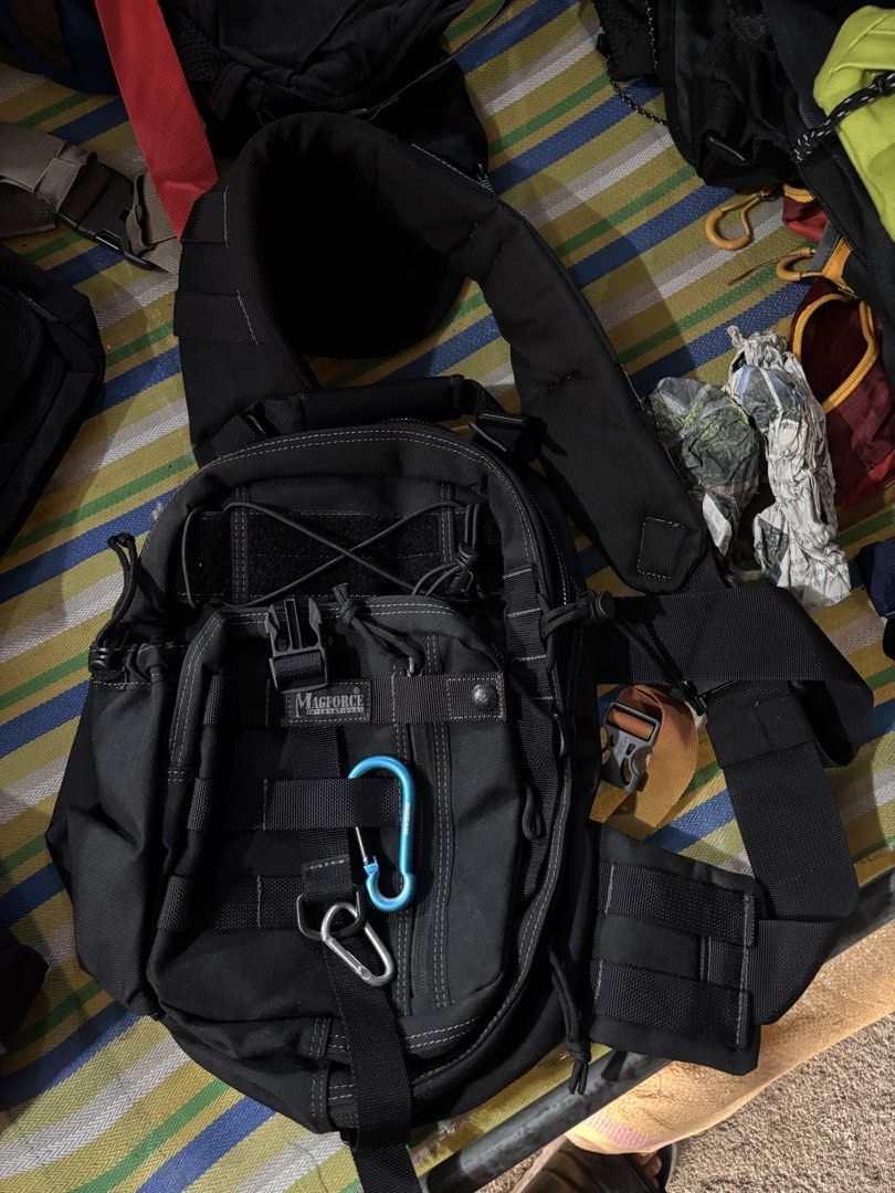 Marforce (Category: Cross-body Bags) located in Banga. Submitted by akosiloco (Listing ID 1465331649, Image 1). Description: Marforce tactical bag Good as new Plus sf.