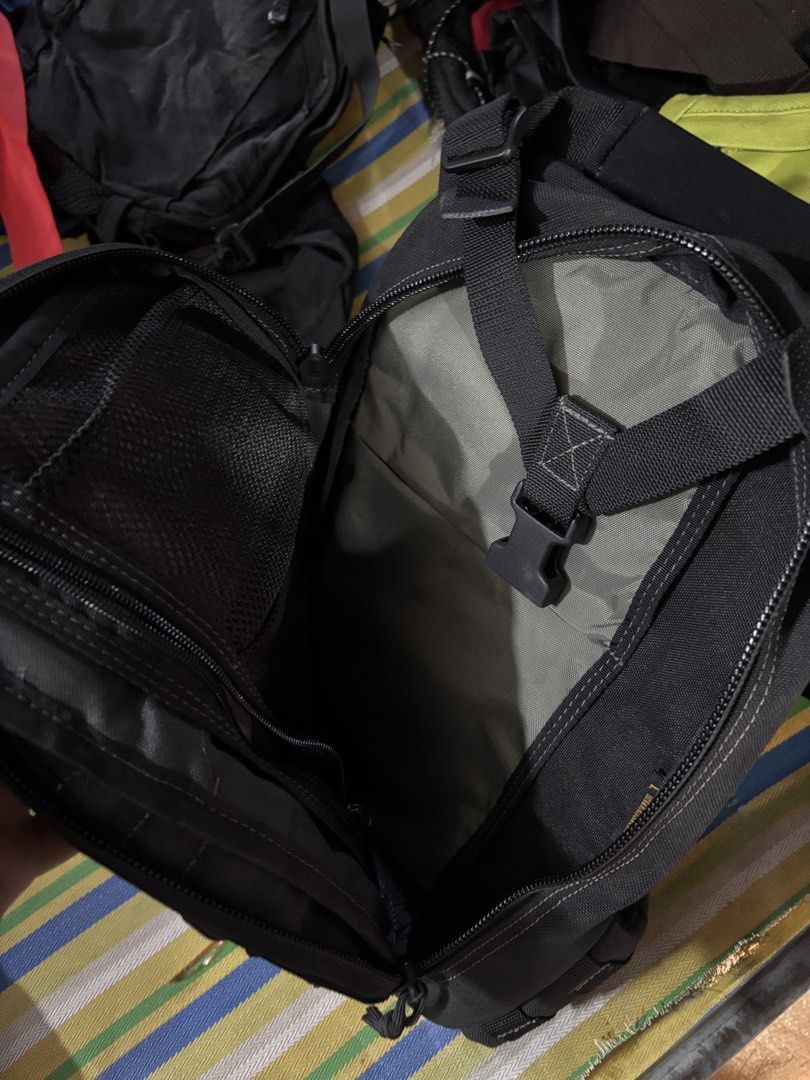 Marforce (Category: Cross-body Bags) located in Banga. Submitted by akosiloco (Listing ID 1465331649, Image 3). Description: Marforce tactical bag Good as new Plus sf.