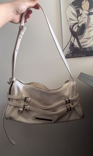 （分類：）位於 。 由 Avavaaaa 提交（商品編號 1465337661，圖片 1）。簡介： 。