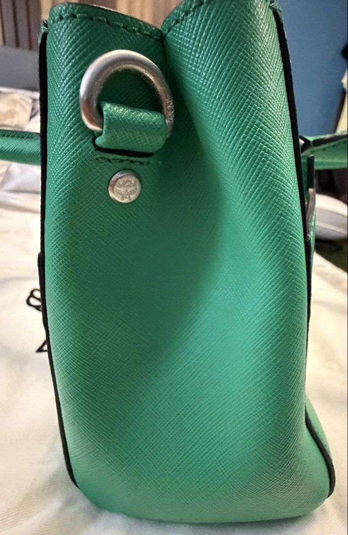 MCM (Category: Cross-body Bags) located in Mandaluyong City. Submitted by jec888 (Listing ID 1465288748, Image 3). Description: MCM Green .