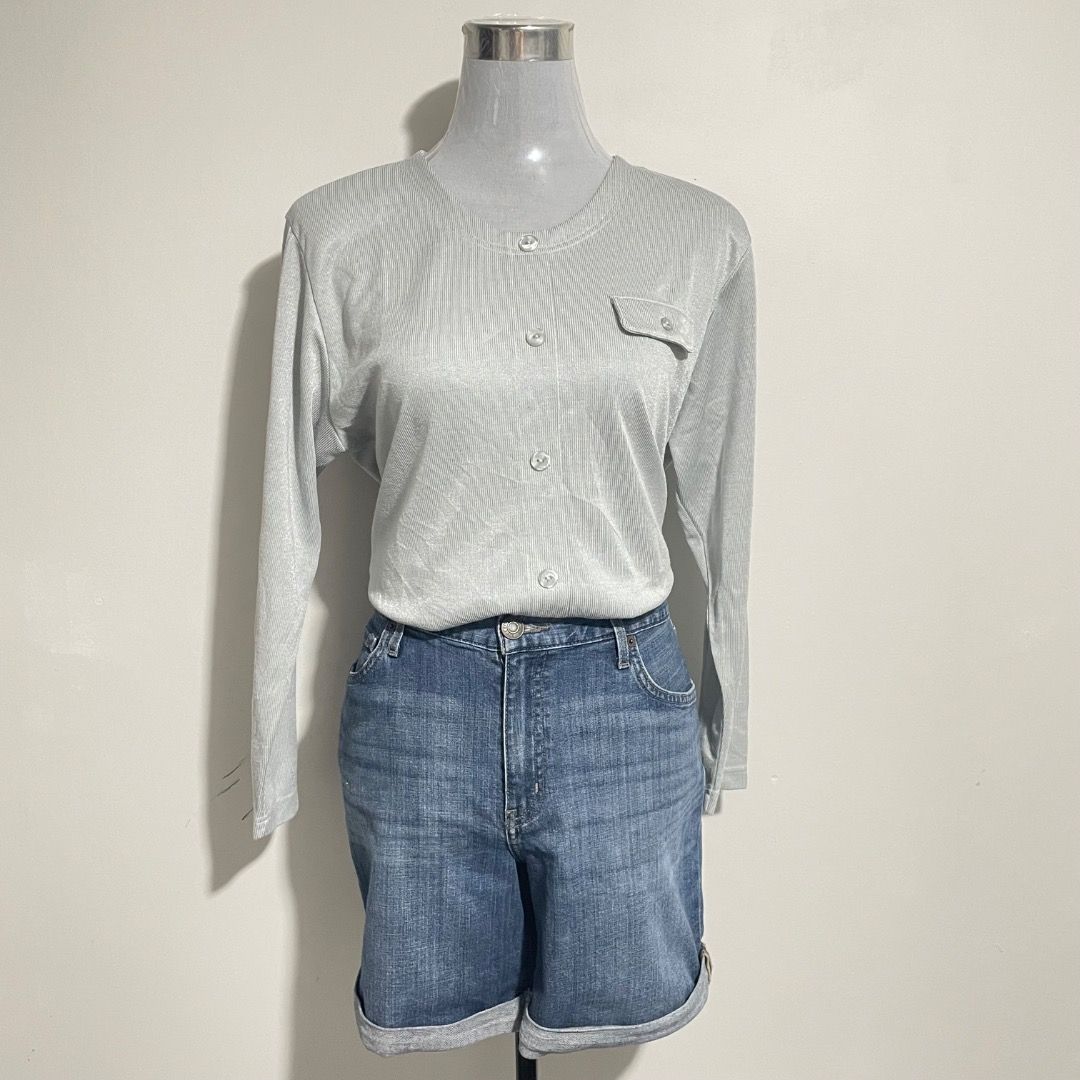 Medium Classy Longsleeves (Category: Longsleeves) located in Bacolor. Submitted by chicn_classy (Listing ID 1465245001, Image 2). Description: .