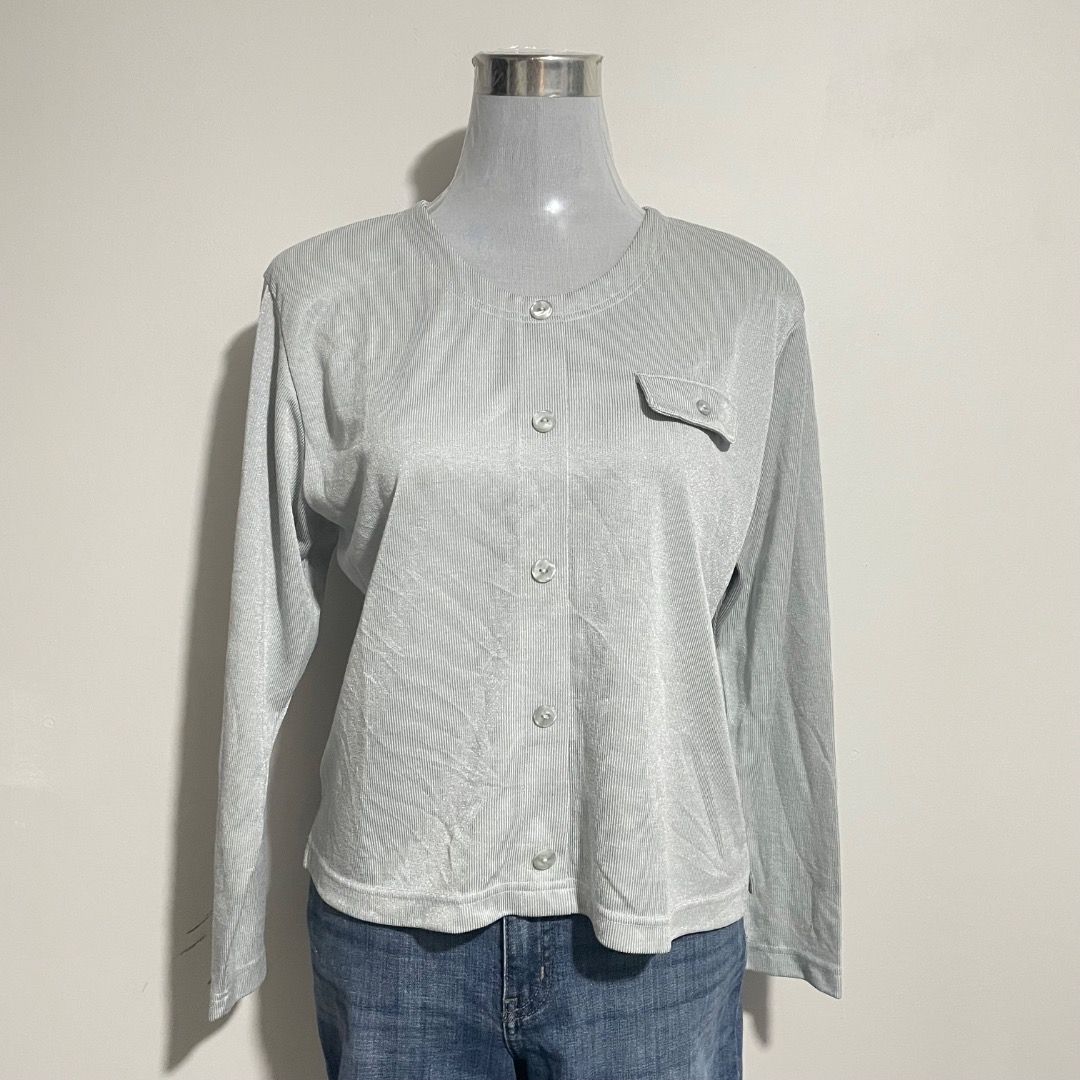 Medium Classy Longsleeves (Category: Longsleeves) located in Bacolor. Submitted by chicn_classy (Listing ID 1465245001, Image 3). Description: .