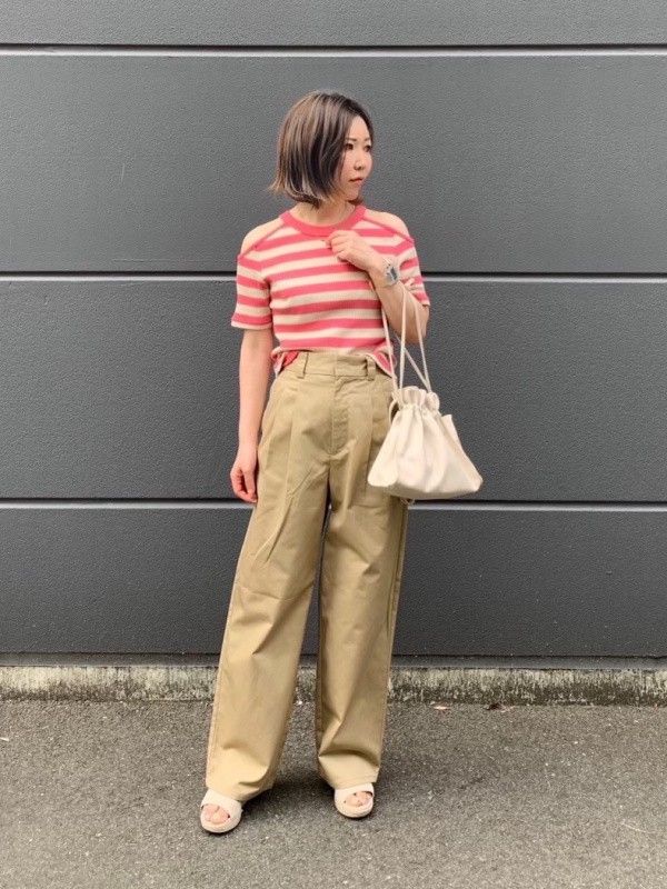 Medium GU Chio High Waisted Volume Pants (Category: Other Bottoms) located in Castillejos. Submitted by lalainecloset22 (Listing ID 1465239780, Image 1). Description: - Brand: GU (Uniqlo sister brand) - Style: High-waisted volume / wide-leg pants - Size: Medium (M) - Color: Khaki / Tan brown - Material: 98% Cotton, 2% Spandex (comfortable with slight stretch) - Features: Front pleats, built-in waist belt detail, elasticized back waistband - Condi