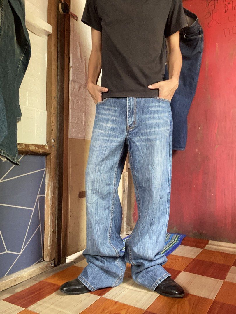 Mens Bootcut Jeans (Category: Jeans) located in General Santos City (Dadiangas). Submitted by paellwq (Listing ID 1464576731, Image 2). Description: JSW - Regular Bootcut Jeans Waist : 32 inches Length : 43 inches Thigh : 13 inches Hem : 10 inches Excellent Condition- Nine point five out of Ten Color Rate -Fresh From Bale! -Need Wash -No flaws, or Damage of Holes and Heelbite.