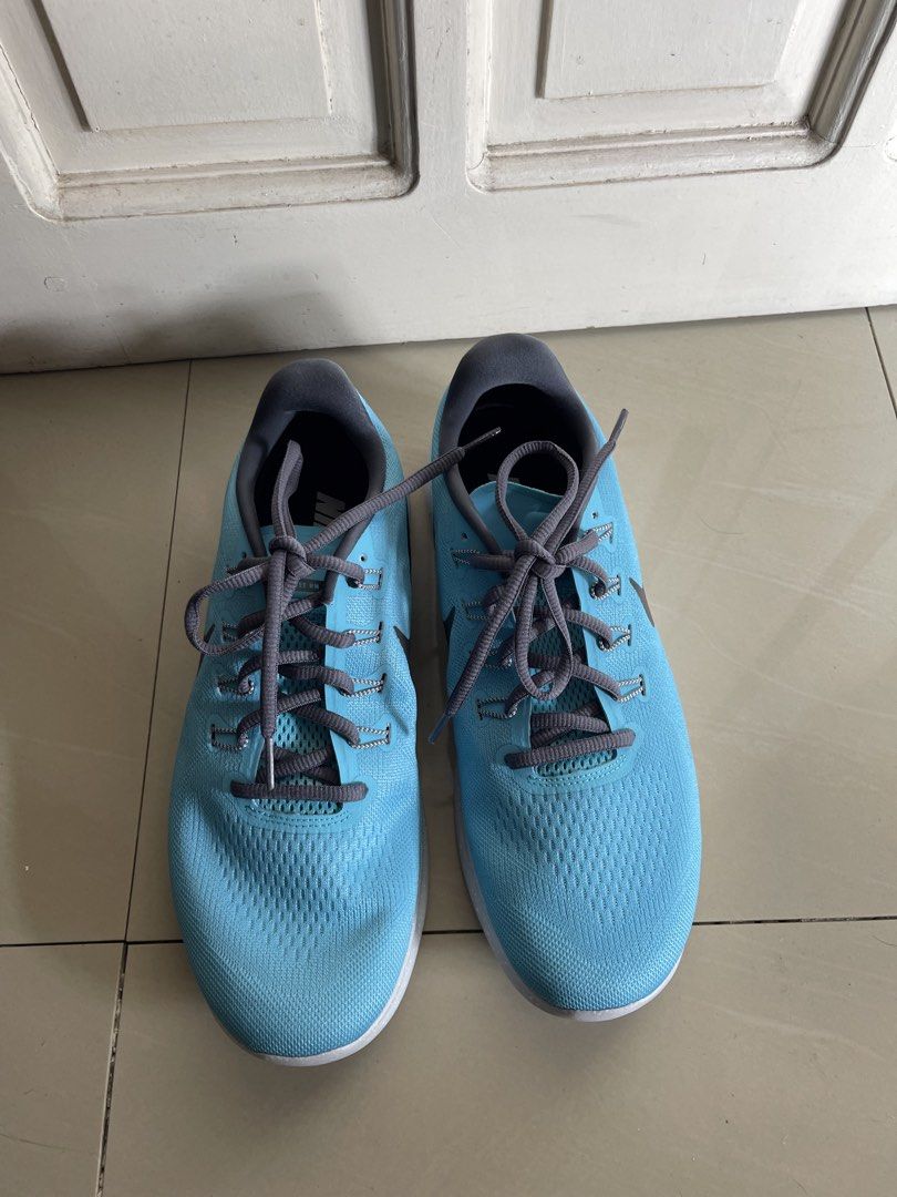 Mens Custom Nike ID Free RN (Category: Sneakers) located in Santa Rosa. Submitted by jaleendlal (Listing ID 1465317542, Image 3). Description: .