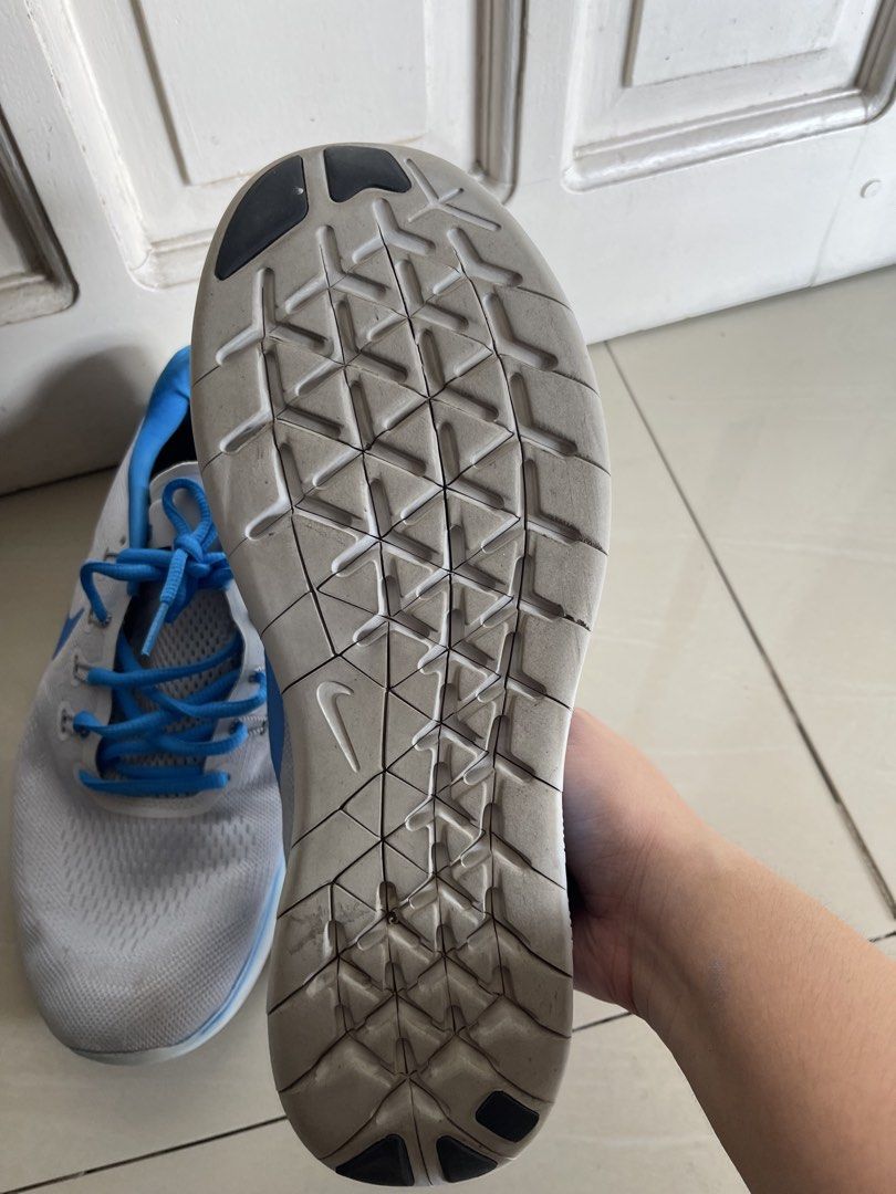 Mens Custom Nike ID Free RN (Category: Sneakers) located in Santa Rosa. Submitted by jaleendlal (Listing ID 1465318025, Image 3). Description: .