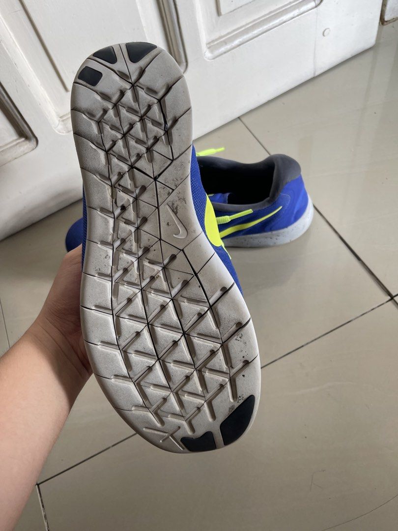 Mens Custom Nike ID Free RN (Category: Sneakers) located in Santa Rosa. Submitted by jaleendlal (Listing ID 1465318578, Image 3). Description: .