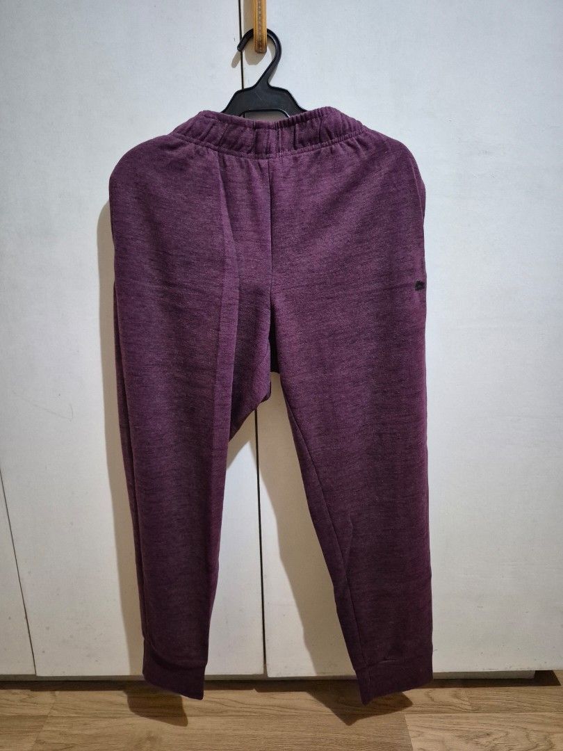 MEN'S DRAWSTRING JOGGER PANTS - MAROON JOGGERS (DANCE, CASUAL, ETC.) (Category: Joggers) located in Quezon City. Submitted by gabecorenswet (Listing ID 1465313167, Image 1). Description: MEN'S DRAWSTRING JOGGER PANTS - MAROON JOGGERS -L on tag; fits 34-40 -drawstring/gartered -never used -in very good condition -like new! Payment Options: COD, GCash, or BPI Pm for more inquiries!.