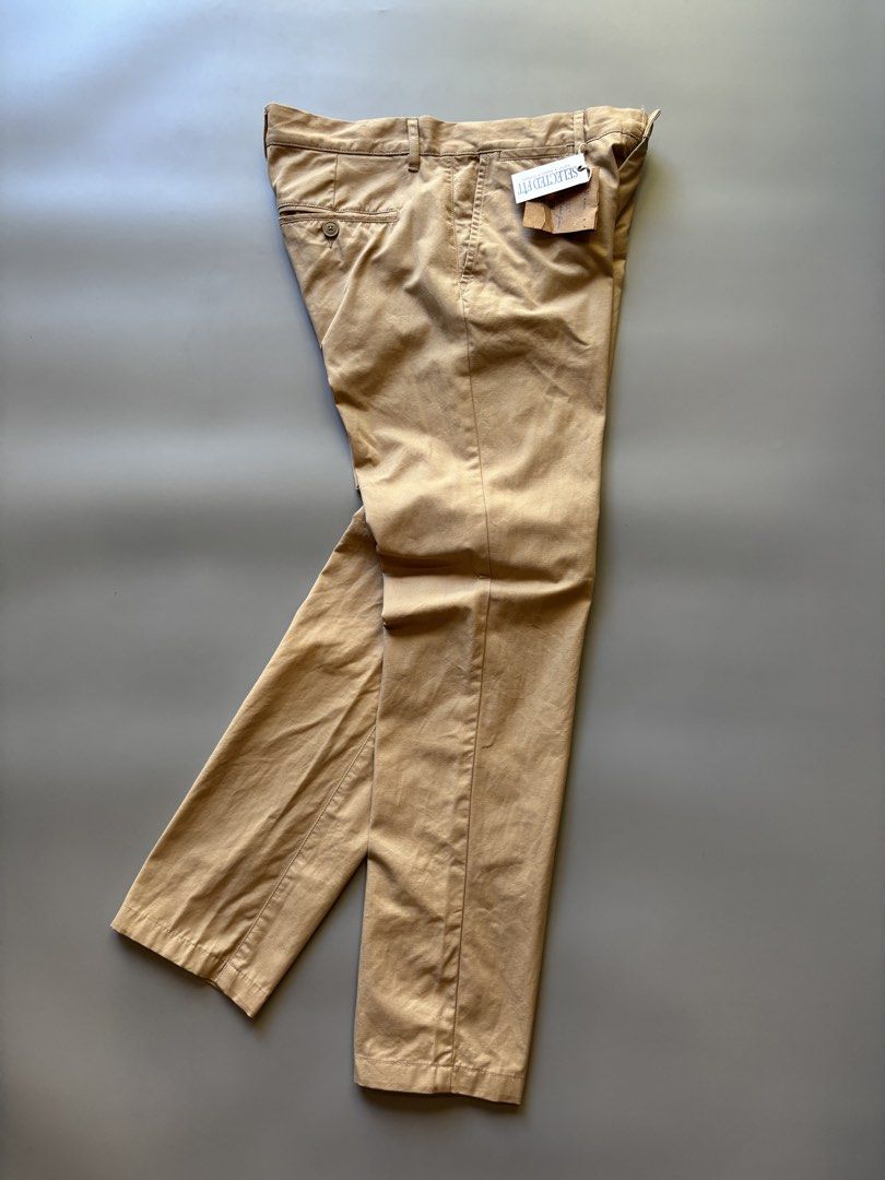 Men’s H&M Slim fit pants (Category: Trousers) located in Cebu City. Submitted by clylejavan060400 (Listing ID 1465213764, Image 3). Description: Men’s H&M Slim fit Pants ▪️Size Medium ▪️Waistline 32-33 ▪️Length 40 ▪️Bnew ▪️No issue.