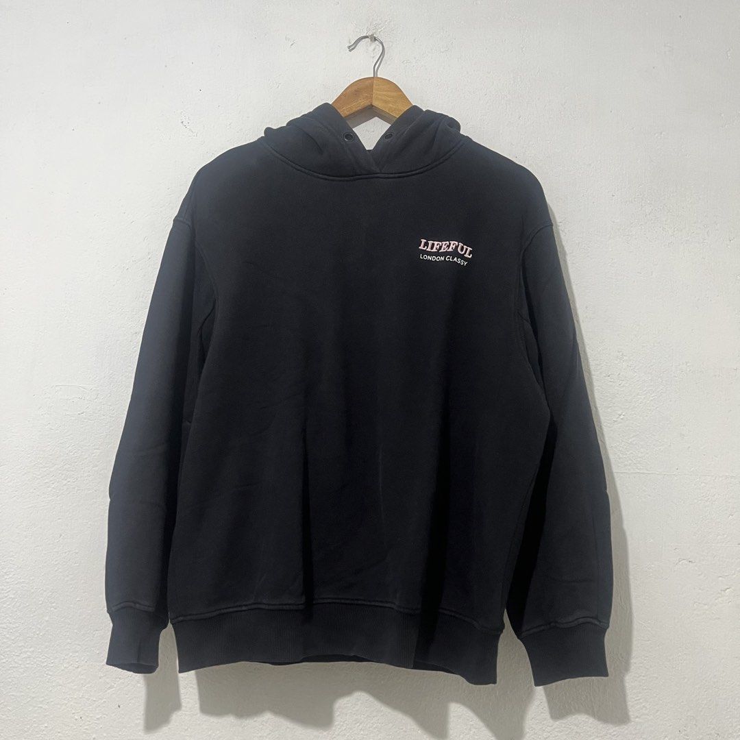 Men's Hoodie Jacket [Large] (Category: Coats, Jackets and Outerwear) located in Quezon City. Submitted by jpsstore (Listing ID 1465281205, Image 1). Description: Size: Large Width: 23" Length: 24" Sleeve: 21" No issue MOP: Gcash SHIPPING: J&t | Lalamove.