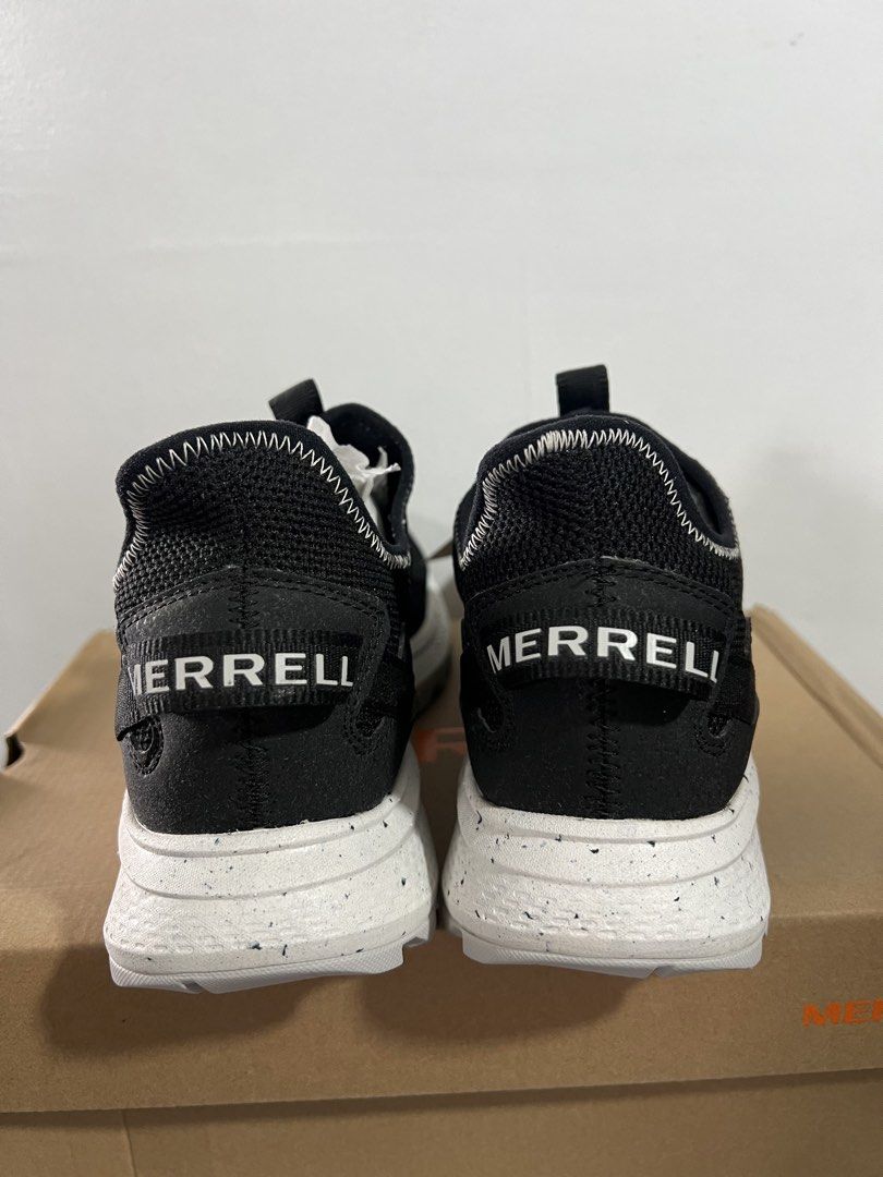MERRELL DASH SLIP ON WOMEN SIZE 9 (Category: Sneakers) located in Baguio. Submitted by kyrawang22 (Listing ID 1465266841, Image 3). Description: .