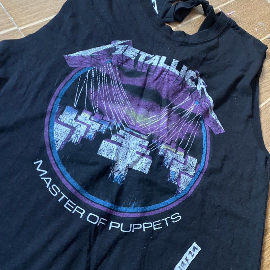 metallica shirt (Category: Shirts) located in Paete. Submitted by fat.archives (Listing ID 1465304451, Image 3). Description: dimes bust 19 length 29.