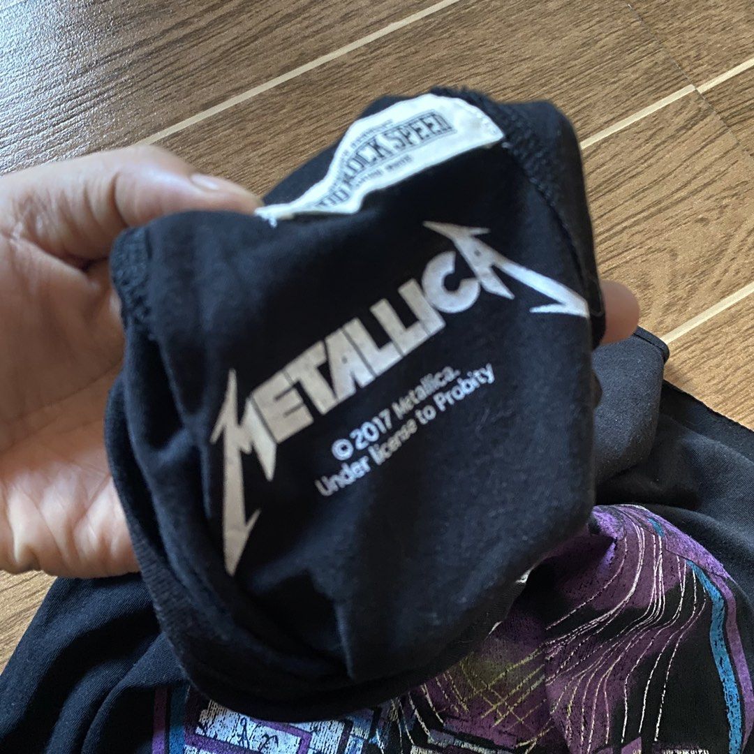 metallica shirt (Category: Shirts) located in Paete. Submitted by fat.archives (Listing ID 1465304451, Image 2). Description: dimes bust 19 length 29.