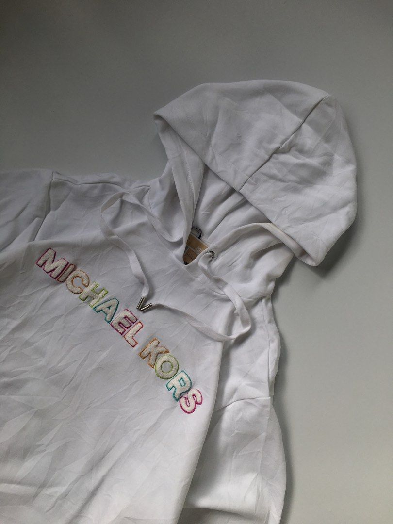 MICHAEL KORS WHITE RAINBOW LOGO HOODIE JACKET (Category: Coats, Jackets and Outerwear) located in Dasmarinas. Submitted by justhrift.ph (Listing ID 1465348517, Image 2). Description: MICHAEL KORS WHITE RAINBOW LOGO HOODIE JACKET CONDITION 10/10 COLOR RATE 10/10 DIMES:W20 L21 FITTINGS:SMALL TO MEDIUM NO ISSUE PRICE:850+Sf 📍PAYMENT FIRST ❌NO COD / NO COP 🚚J&T EXPRESS DELIVERY 🚩LOC.DASMARIÑAS CAVITE 📍PM/DM📩📩📩.