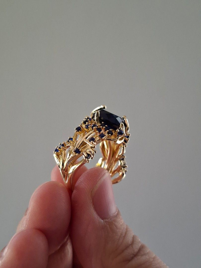Midnight Blue Forest Fairy Size 8 Gold Ring (Category: Rings) located in Dasmarinas. Submitted by danabrie22 (Listing ID 1465214765, Image 2). Description: size 8 very well-made, excellent crafstmanship 10/10 condition brand new stainless steel & dark blue-colored cubic zirconia stones made in Hongkong.