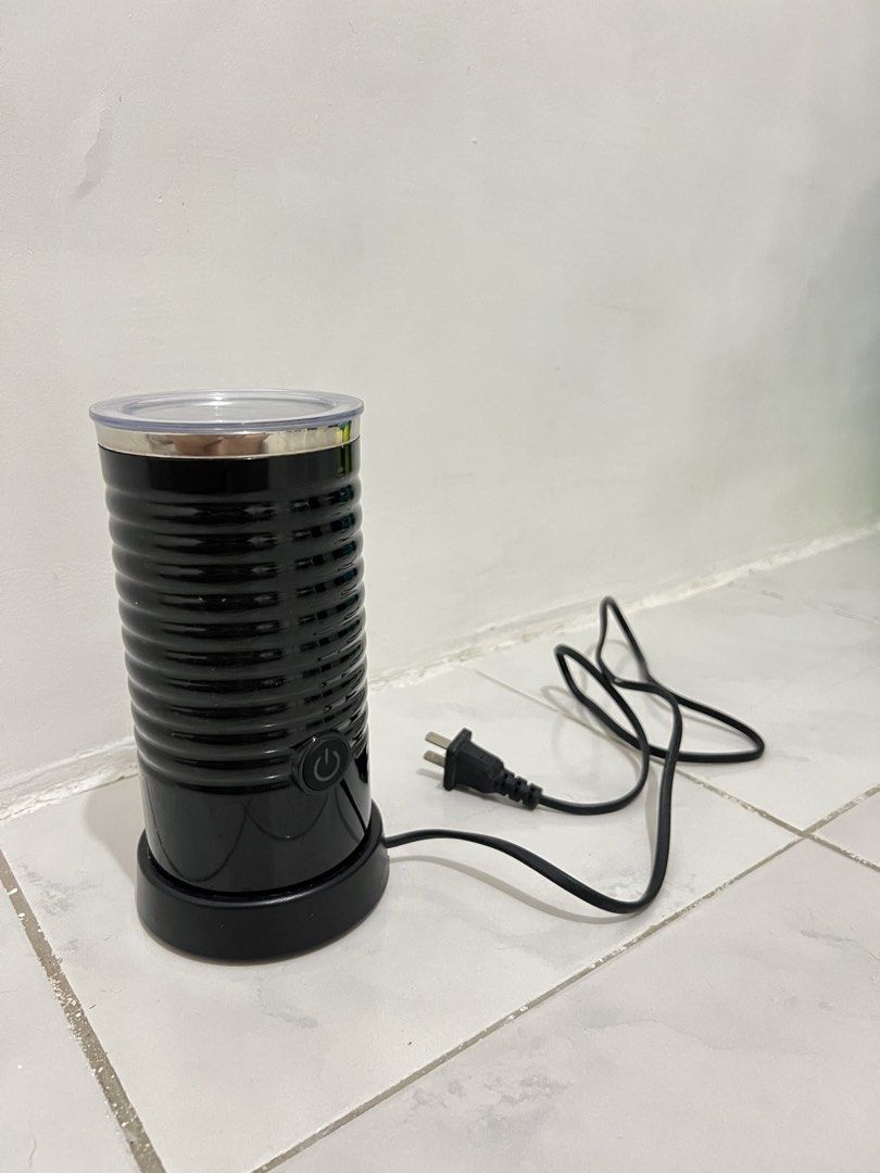 Milk Frother and Steamer (Category: Other Home Appliances) located in Bulacan. Submitted by jstnsmplcn (Listing ID 1465323437, Image 1). Description: - barely used - bought it for ₱2.6k.