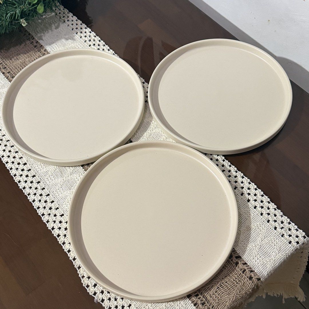 Mina Stoneware Ceramic Dinner Plate (Category: Dinnerware & Cutlery) located in Marikina City. Submitted by icebear0821 (Listing ID 1465353887, Image 1). Description: - Brand: Mina Stoneware - 10 inch Flat Plate - Color: Cream - ₱350 Each .