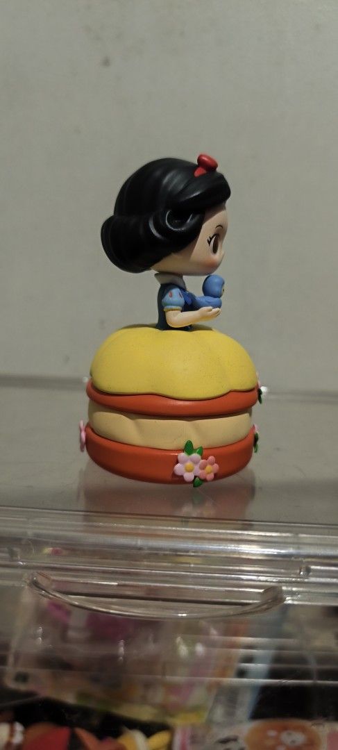 Miniso Disney Princess Accessory Holder Blind Box (Category: Figurines & Statues) located in Manila. Submitted by jelaibinzz (Listing ID 1465263905, Image 2). Description: - Snow white accessory holder can put Ur jewelry - Abit dirty but can clean - no box but can secure good packaging - rfs declutter.