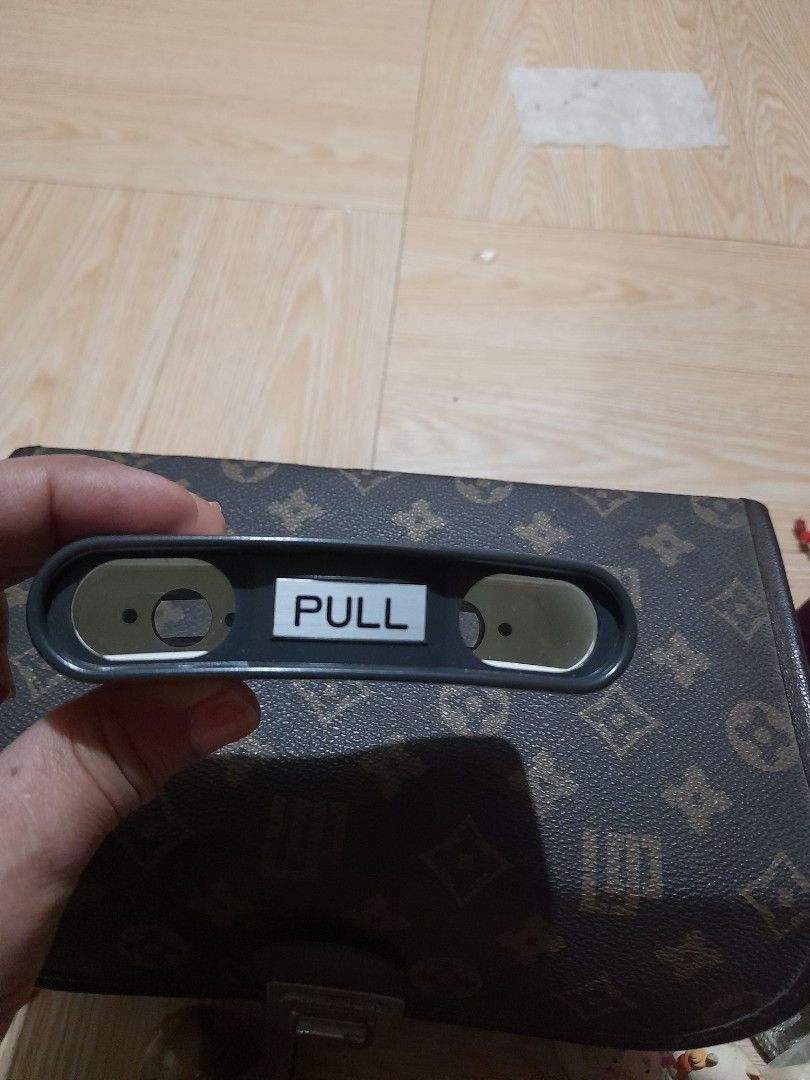 Min-On Binocular Viewer Japanese Warning (Category: Sunglasses & Eyewear) located in Bocaue. Submitted by marajapansurplus (Listing ID 1465312046, Image 3). Description: - Brand/Model: Min-On compact optical viewer - Color: White body with dark grey eyepieces - Design: Handheld, portable, and clean exterior with clear markings - Safety: Japanese text warning on the eyecup states 'Do not look at the sun' - Condition: Excellent, clean exterior with