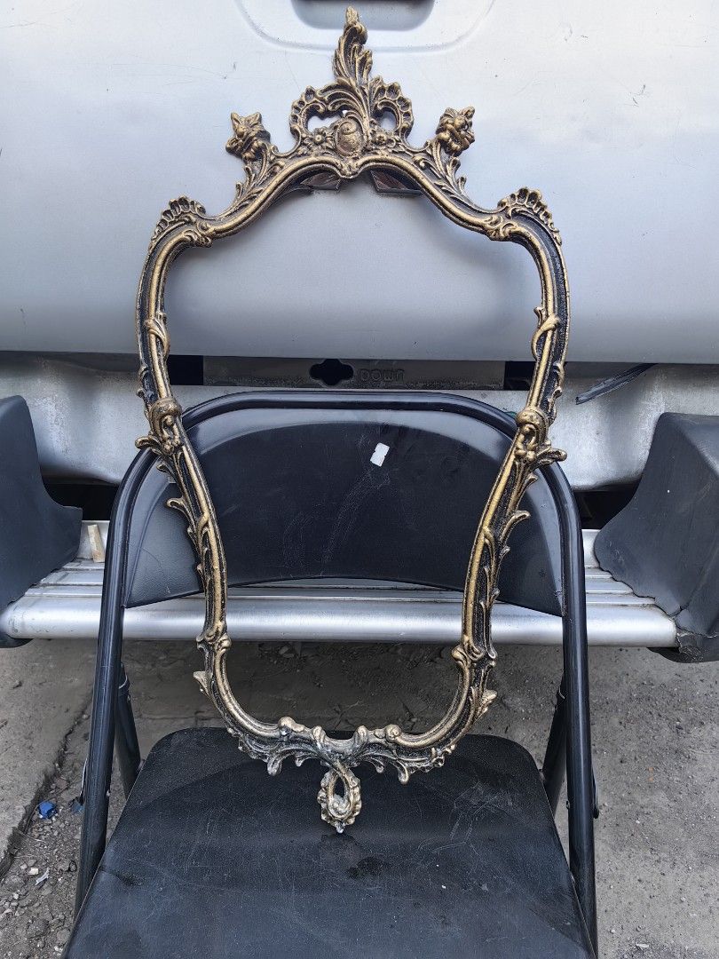 Mirror frame (Category: Vintage Collectibles) located in Calamba. Submitted by princesspauliney. (Listing ID 1465373660, Image 2). Description: Baroque rococo vintage frame Calamba laguna Jnt courier Drop and go First to pay basis.