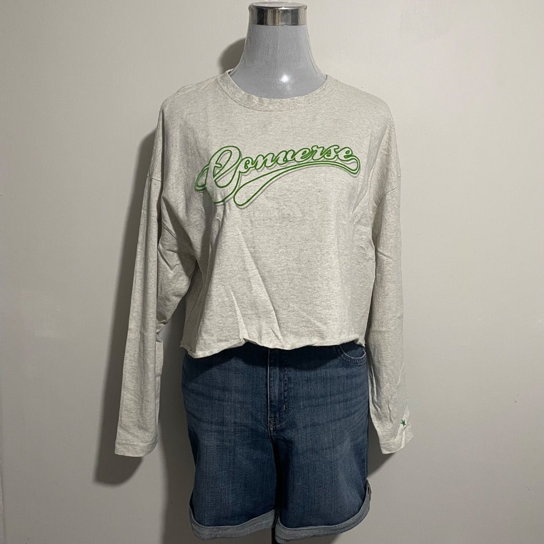 M-L Converse Longsleeves (Category: Longsleeves) located in Bacolor. Submitted by chicn_classy (Listing ID 1465239499, Image 1). Description: .