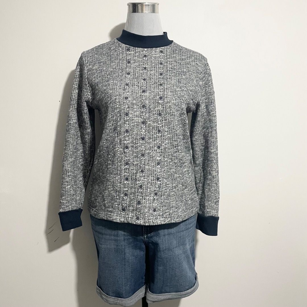 M-L Elegant Gray Longsleeves (Category: Longsleeves) located in Bacolor. Submitted by chicn_classy (Listing ID 1465245863, Image 1). Description: .