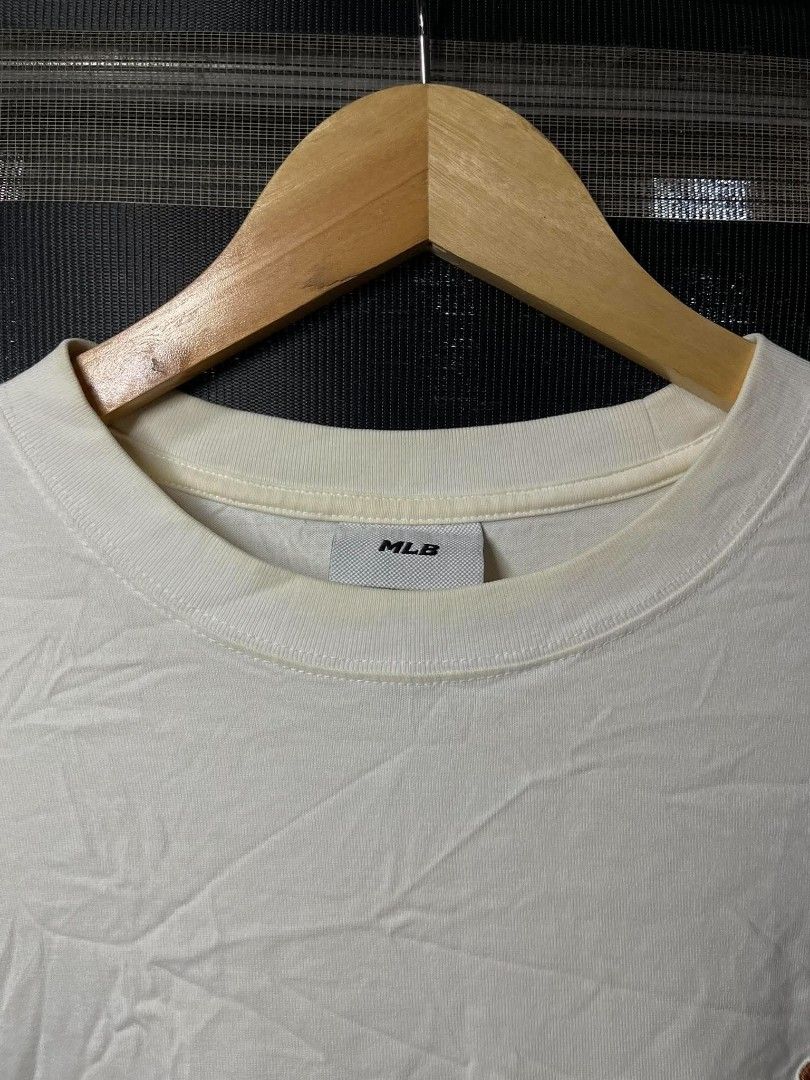 Mlb (Category: Tshirts & Polo Shirts ) located in Taguig. Submitted by bimbyanche19839 (Listing ID 1465374098, Image 3). Description: MLB Size Large-XL Width 24 Length 29 Color rate 9.5/10 Good Condition Complete Tags Need wash only No flaws 🏷️ 400php plus ship 📍Taguig Loc.